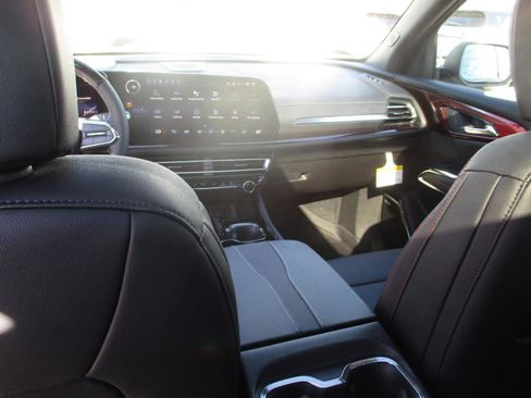 New 2026 Chevrolet Traverse Z71 image 16