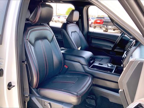 Used 2021 Ford Expedition Limited RWD image 9