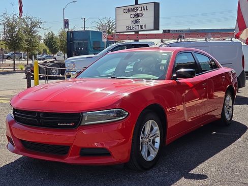 Used 2023 Dodge Charger SXT image 2