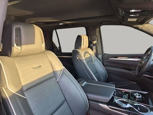 Certified 2025 Cadillac Escalade Sport w/ Touring Package image 15