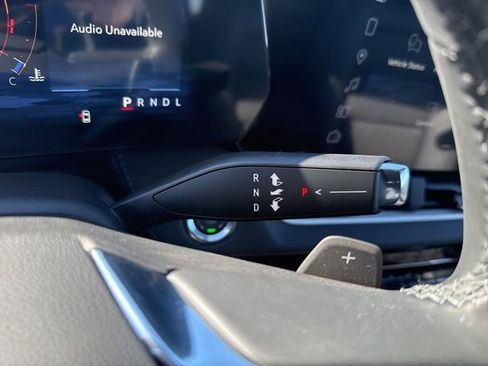 New 2026 Chevrolet Equinox LT w/ Convenience Package II FWD image 23