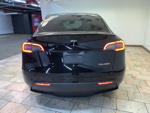 Used 2021 Tesla Model Y Performance AWD/4WD image 9