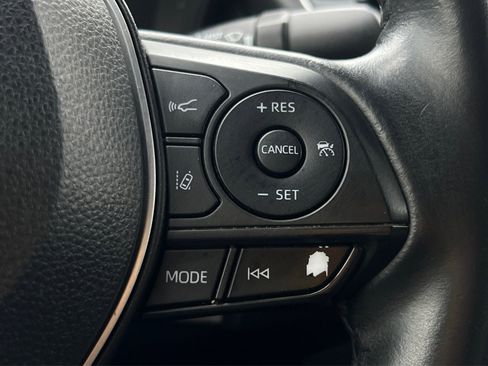 Used 2020 Toyota Corolla SE FWD image 33
