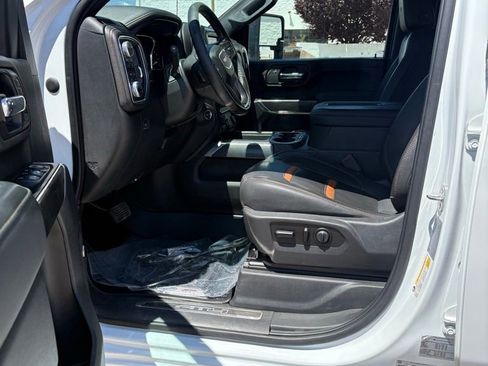 Used 2021 GMC Sierra 3500 AT4 w/ AT4 Premium Plus Package AWD/4WD image 7