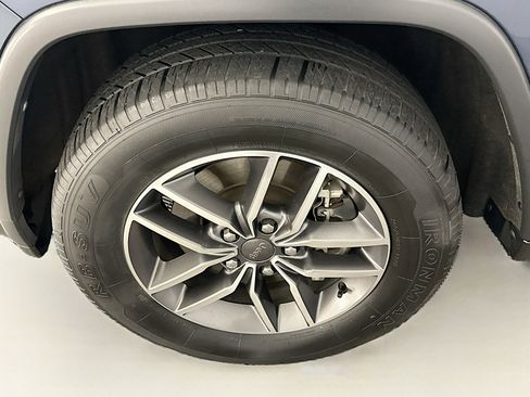 Used 2021 Jeep Grand Cherokee Limited AWD/4WD image 11