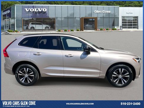 Used 2024 Volvo XC60 B5 Core w/ Protection Package Premier AWD/4WD image 4