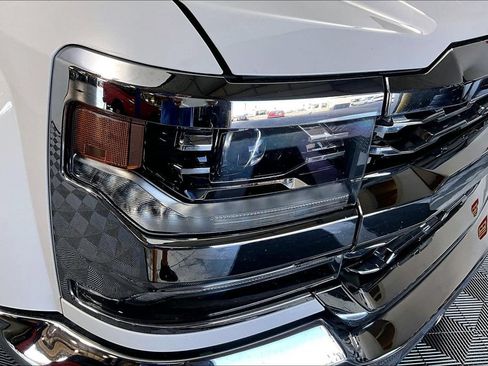 Used 2017 Chevrolet Silverado 1500 LTZ w/ Sport Package AWD/4WD image 28