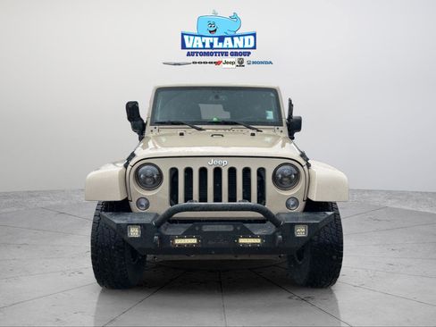 Certified 2016 Jeep Wrangler Unlimited Rubicon w/ Dual Top Group image 9