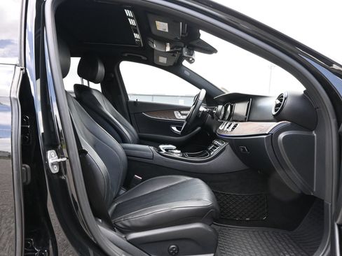 Used 2017 Mercedes-Benz E 300 image 23