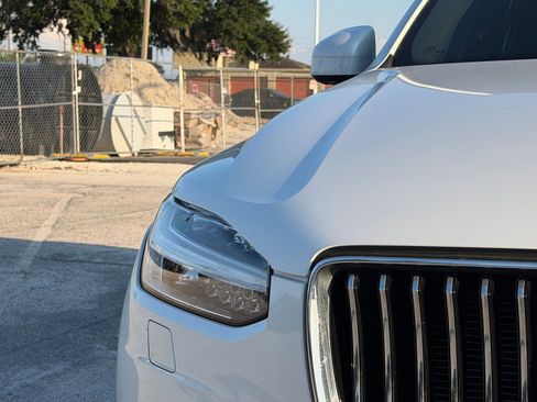 Used 2020 Volvo XC90 T6 Momentum w/ Protection Package Premier AWD/4WD image 8