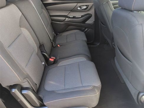 Certified 2021 Chevrolet Traverse LS image 25