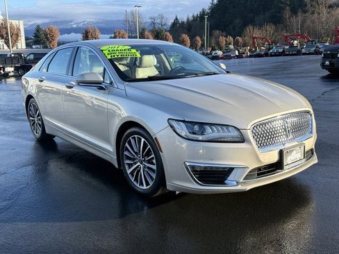 Used 2017 Lincoln MKZ Select w/ Technology Package image 3