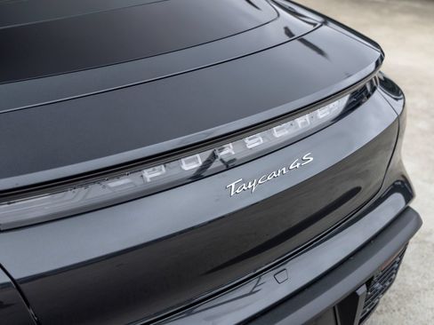 Certified 2023 Porsche Taycan 4S w/ Premium Package AWD/4WD image 19