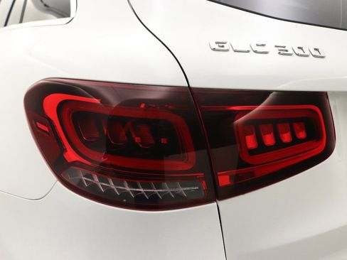 Certified 2022 Mercedes-Benz GLC 300 image 21