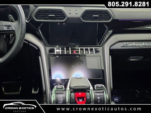 Used 2022 Lamborghini Urus AWD/4WD image 26