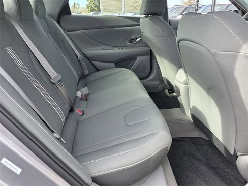 Certified 2025 Hyundai Elantra Sport image 26