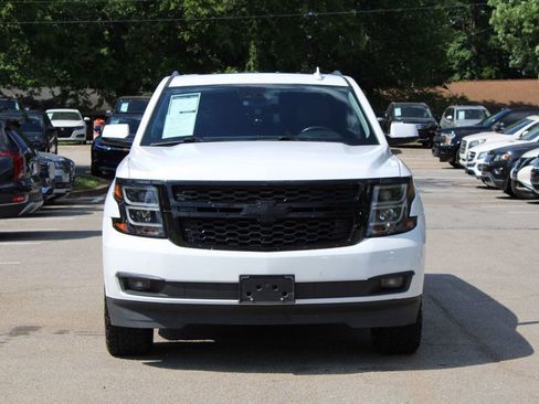 Used 2018 Chevrolet Suburban LT RWD image 2