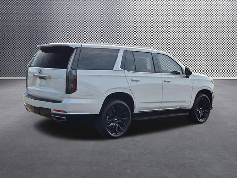 Used 2025 Cadillac Escalade Premium Luxury AWD/4WD image 5