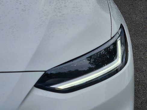 Certified 2026 Honda HR-V LX image 9