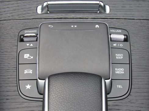 Certified 2022 Mercedes-Benz GLE 350 4MATIC w/ Premium Package image 32