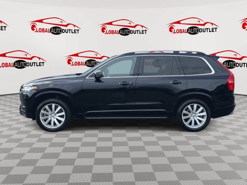 Used 2018 Volvo XC90 T6 Momentum w/ Convenience Package AWD/4WD image 5