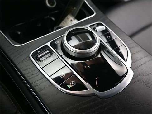 Used 2019 Mercedes-Benz GLC 300 image 15