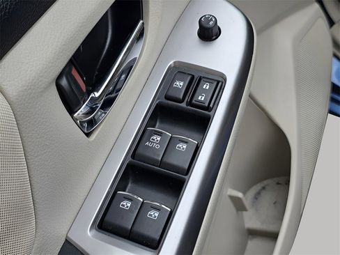 Used 2015 Subaru Crosstrek 2.0i Premium w/ Moonroof Package image 17