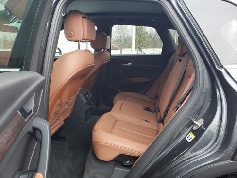 Used 2021 Audi Q5 2.0T Premium Plus w/ Premium Plus Package image 11