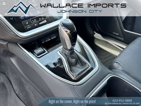 Used 2023 Subaru Outback Limited AWD/4WD image 18