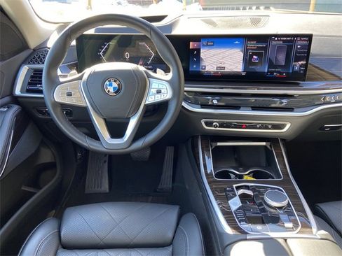 Certified 2023 BMW X7 xDrive40i w/ Parking Assistance Package image 11