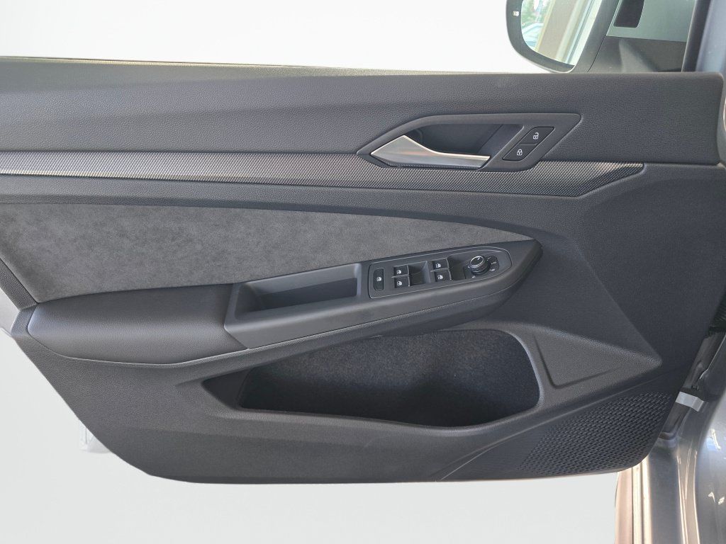 New 2026 Volkswagen GTI SE FWD image 28
