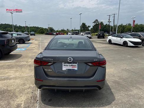 Used 2022 Nissan Sentra SV w/ Trunk Package FWD image 6