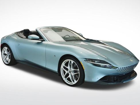 Used 2024 Ferrari Roma Spider RWD image 7
