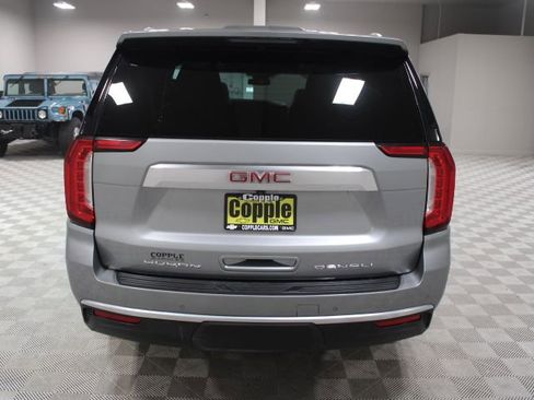 Used 2024 GMC Yukon XL Denali AWD/4WD image 10