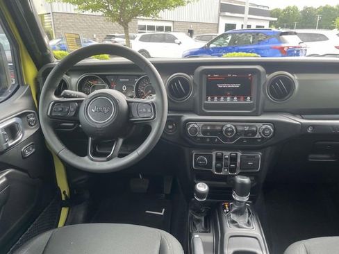 Used 2023 Jeep Wrangler Unlimited Sport AWD/4WD image 2