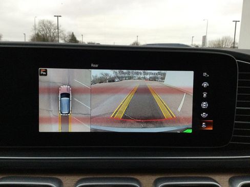 Used 2021 Mercedes-Benz GLE 450 4MATIC image 11