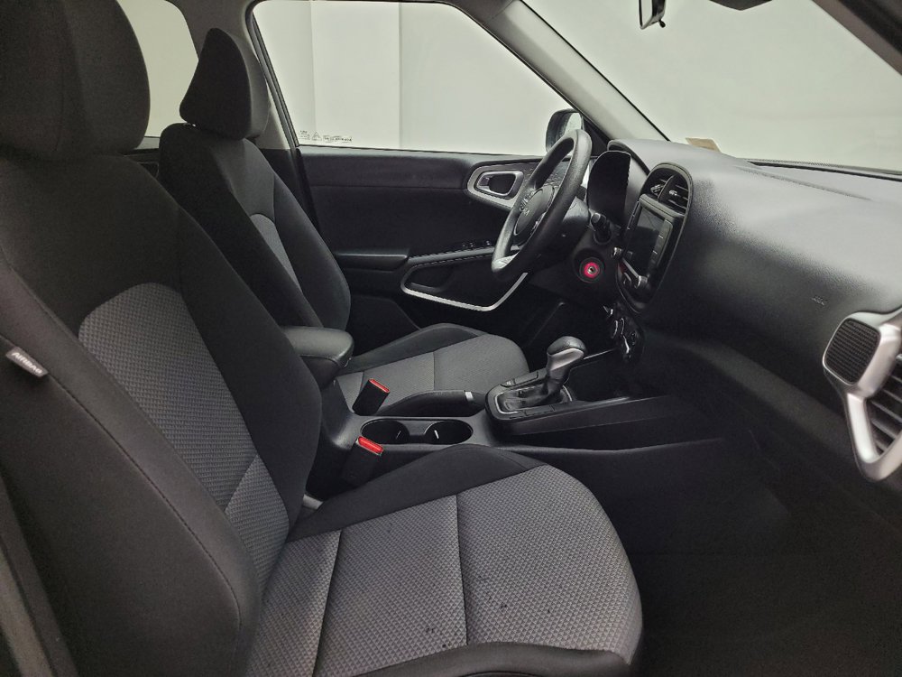 Used 2023 Kia Soul LX w/ Option Group 015 FWD image 21