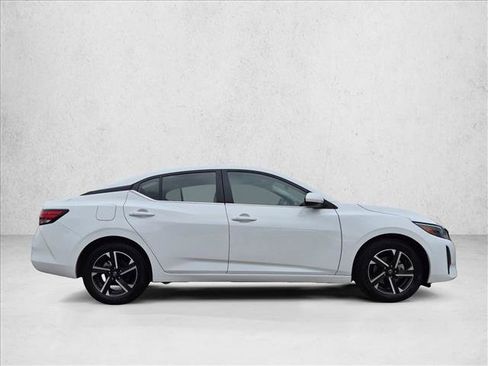Used 2024 Nissan Sentra SV FWD image 4