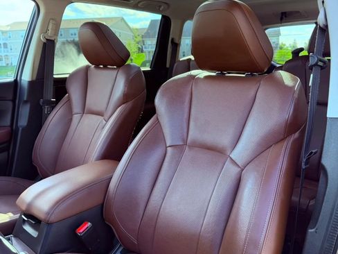 Used 2019 Subaru Ascent Touring AWD/4WD image 14