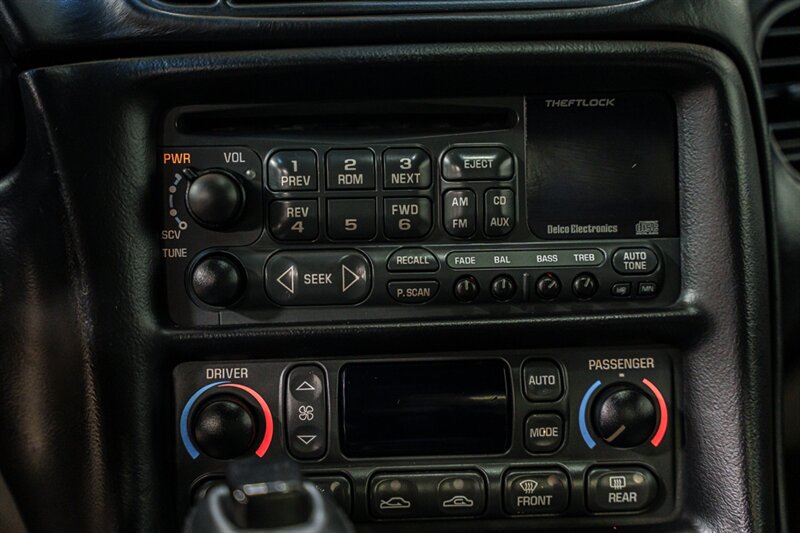 Used 2002 Chevrolet Corvette Coupe w/ Preferred Equipment Group1 RWD image 14