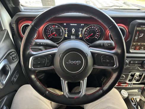 Used 2022 Jeep Wrangler Unlimited Rubicon w/ Cold Weather Group image 18