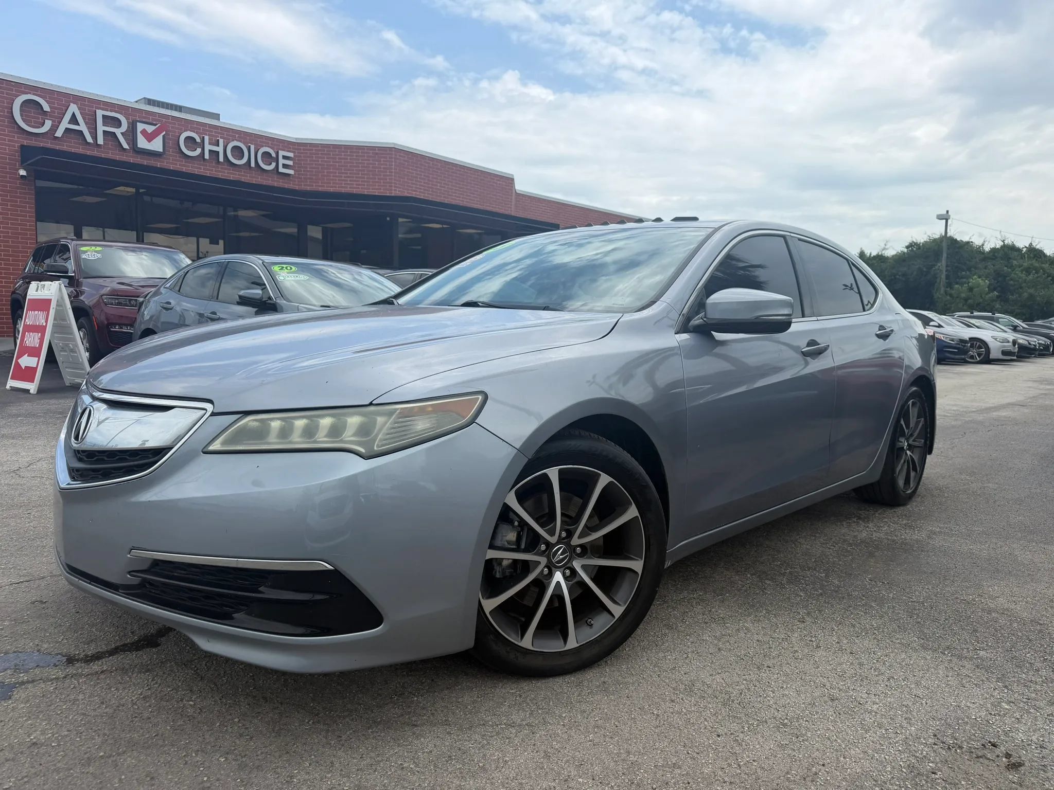 Used 2015 Acura TLX V6 FWD image 1