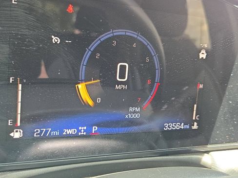 Used 2025 Chevrolet TrailBlazer LT AWD/4WD image 16