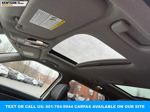 Used 2025 Kia EV9 Wind image 30