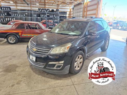 Used 2013 Chevrolet Traverse LT image 1