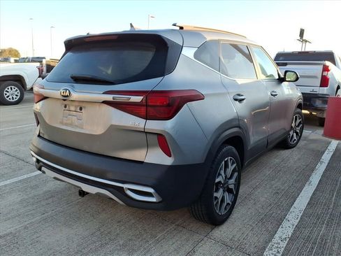 Used 2021 Kia Seltos EX image 8