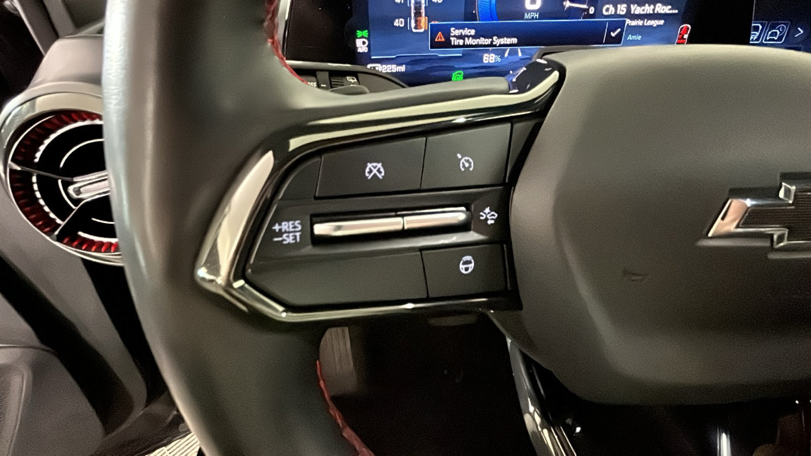 Used 2024 Chevrolet Equinox EV RS FWD image 18