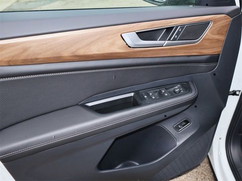 New 2026 Volkswagen Atlas SE image 14