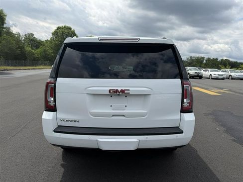 Used 2017 GMC Yukon SLT w/ Open Road Package AWD/4WD image 8