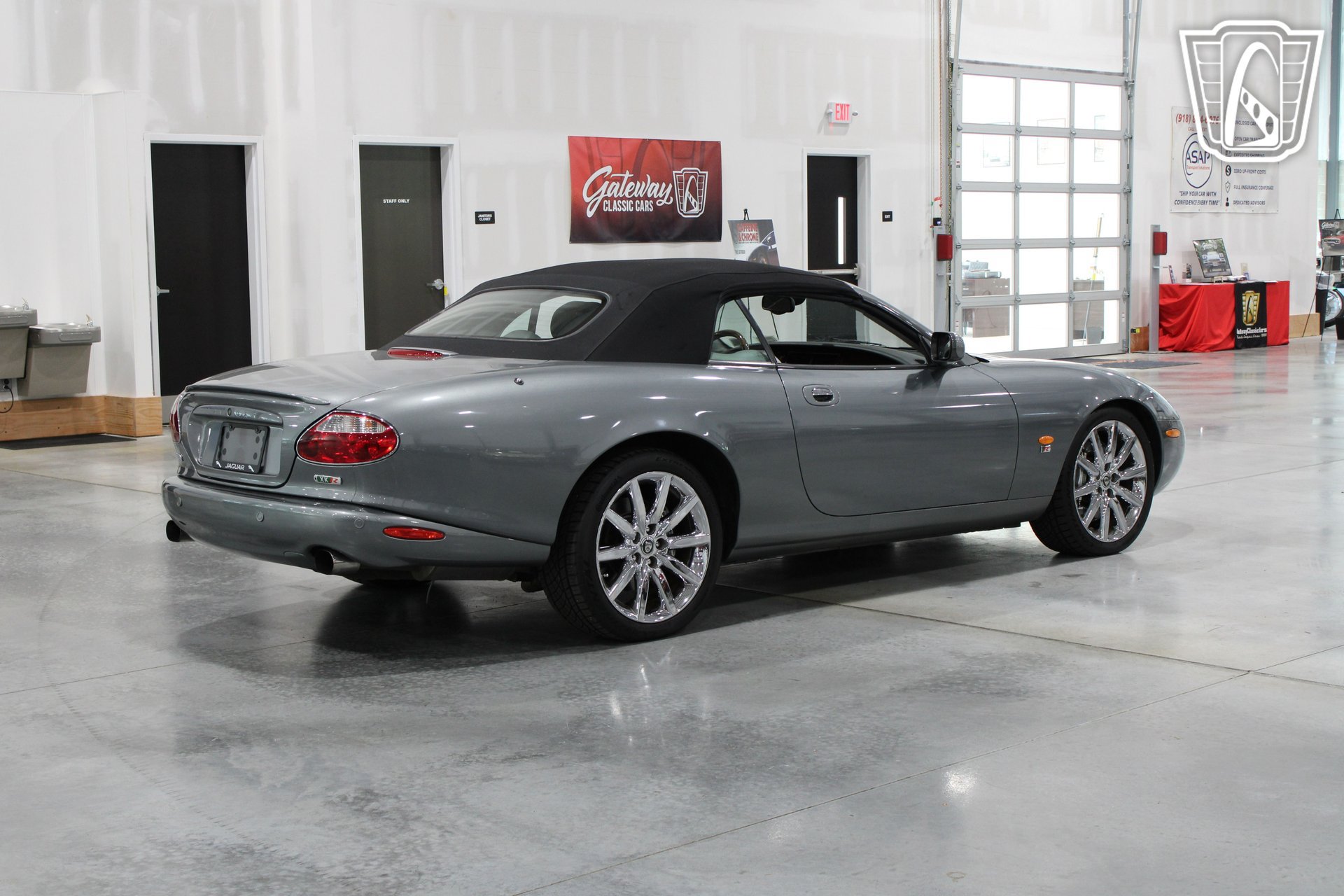 Used 2004 Jaguar XK8 Convertible RWD image 16